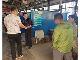 和靈石縣第一職業(yè)高中校領導在?？疾?/>
                    </a>
                    </div>
                  </div>
                  <div   id=
